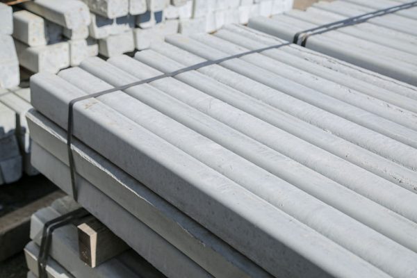 stubovi za ograde betonski metalni i plastificirani